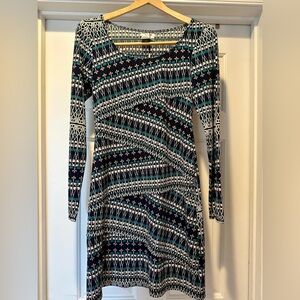 NWT Sophia Max long sleeve flattering dress